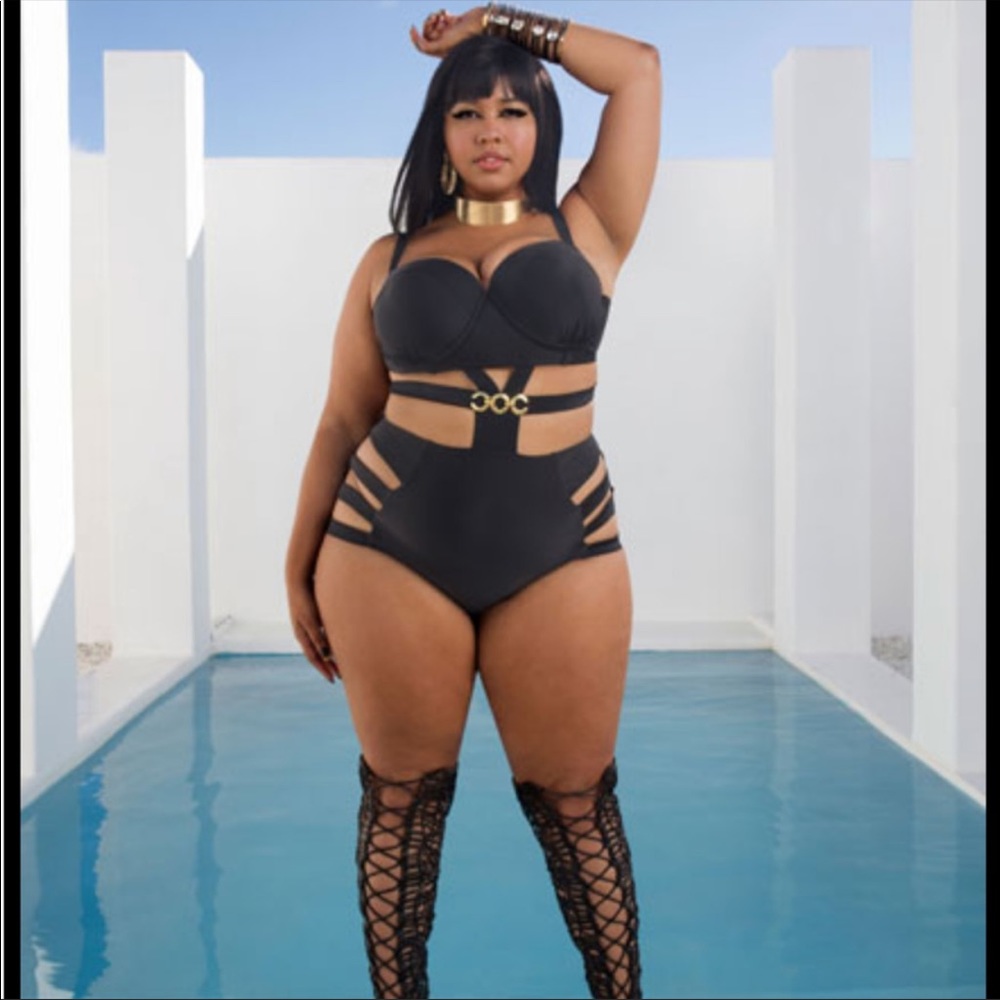 CLEARANCE SALE FINAL Swimsuit for all swim sexy black suit 16DD